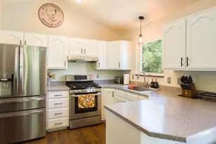823 E Creekside Dr S, Layton, UT 84041 - Photo 13