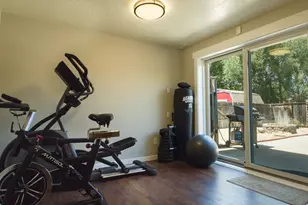 823 E Creekside Dr S, Layton, UT 84041 - Photo 25