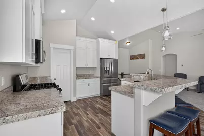 806 W Valley Vista Way, Lehi, UT 84048 - Photo 15