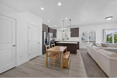 4218 W Rail Trail Ln S, Riverton, UT 84096 - Photo 5