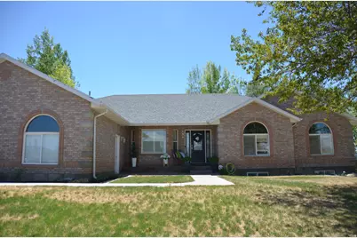 890 E 200 S, Mount Pleasant, UT 84647 - Photo 3