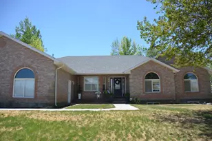 890 E 200 S, Mount Pleasant, UT 84647 - Photo 3