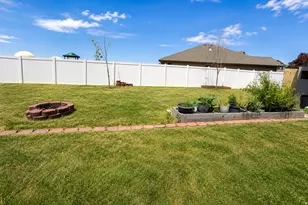 148 N Walton Ct W, North Salt Lake, UT 84054 - Photo 21