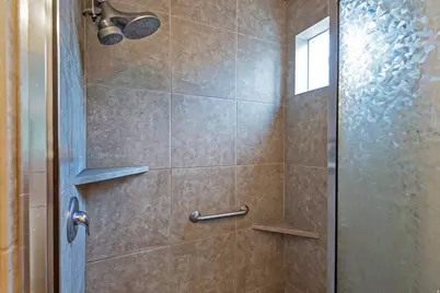 358 E Terra Sol Dr S, Salt Lake City, UT 84115 - Photo 25