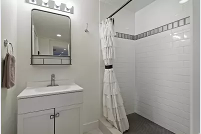 358 E Terra Sol Dr S, Salt Lake City, UT 84115 - Photo 33