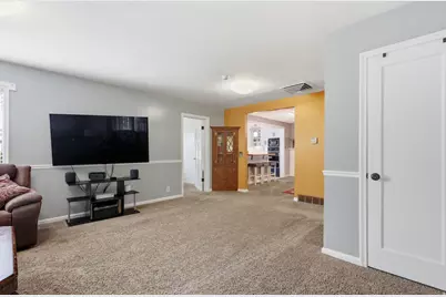 5527 S 4270 W, Kearns, UT 84118 - Photo 5