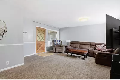 5527 S 4270 W, Kearns, UT 84118 - Photo 7