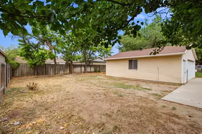 877 E 10600 S, Sandy, UT 84094 - Photo 33