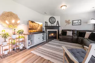 4596 S 3150 W, Roy, UT 84067 - Photo 7