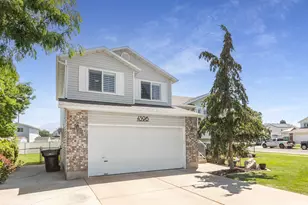 4596 S 3150 W, Roy, UT 84067 - Photo 5