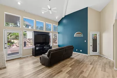 1927 E Bear Creek Dr S, Draper, UT 84020 - Photo 17