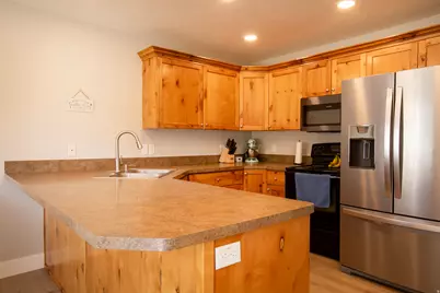 1729 Arnold Dr, Layton, UT 84041 - Photo 11