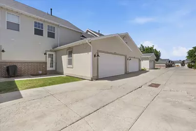 1010 N 130 W #102, Logan, UT 84341 - Photo 27