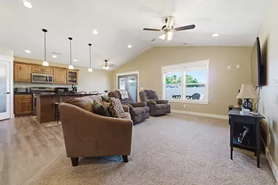 384 W 1530 N, Logan, UT 84341 - Photo 5