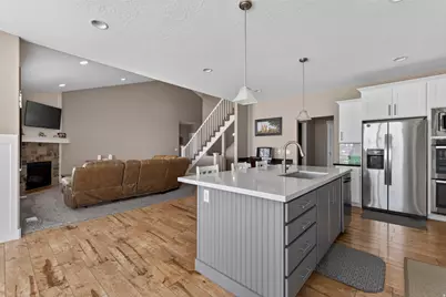 2673 S Ivy Cir W, Saratoga Springs, UT 84045 - Photo 9