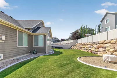2673 S Ivy Cir W, Saratoga Springs, UT 84045 - Photo 43