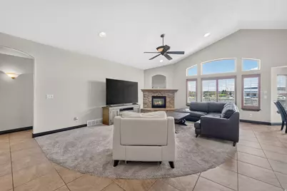 11372 S Via Arboles Ct W, South Jordan, UT 84095 - Photo 7