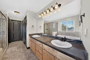 11372 S Via Arboles Ct W, South Jordan, UT 84095 - Photo 19