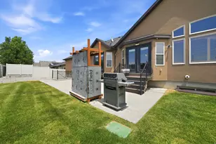 11372 S Via Arboles Ct W, South Jordan, UT 84095 - Photo 35