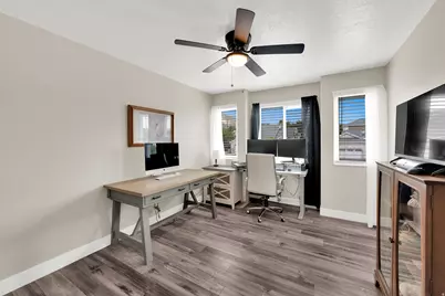 941 E Pond Ridge Dr, Draper, UT 84020 - Photo 15