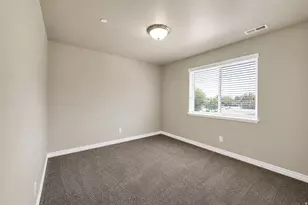909 S Main St, Layton, UT 84041 - Photo 13