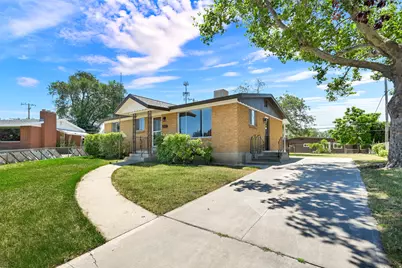 106 W 700 N, Clearfield, UT 84015 - Photo 3