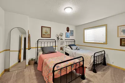 533 W 1850 N, Centerville, UT 84014 - Photo 27