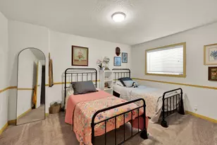 533 W 1850 N, Centerville, UT 84014 - Photo 25