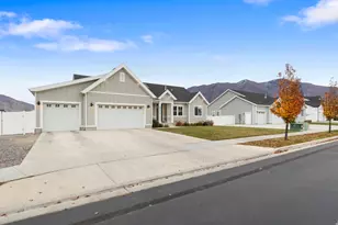 611 S Chamberlain St, Mapleton, UT 84664 - Photo 5