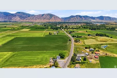 1025 E Main St, Wellsville, UT 84339 - Photo 33