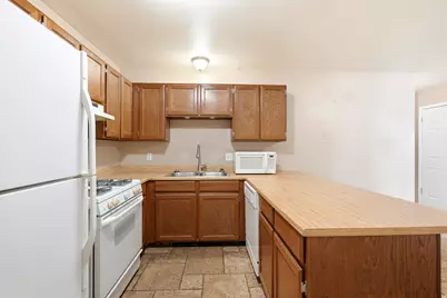 32 Park Cir, Vernal, UT 84078 - Photo 7