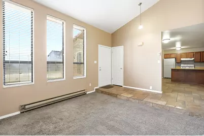 32 Park Cir, Vernal, UT 84078 - Photo 3