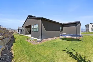 403 N Pinnacle Ct W, Saratoga Springs, UT 84045 - Photo 37