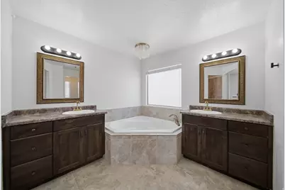 2813 E Crimson Ridge Dr, Saint George, UT 84790 - Photo 41