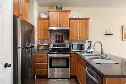 1464 N La Palma Pl, Saratoga Springs, UT 84045 - Photo 5