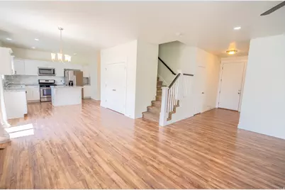 217 N 590 E, Vineyard, UT 84059 - Photo 3
