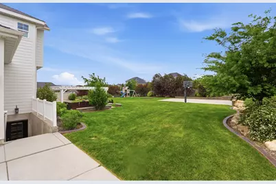 11731 N Broadleaf Ln, Highland, UT 84003 - Photo 47