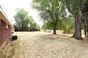 1504 N Reid Dr, Layton, UT 84041 - Photo 17