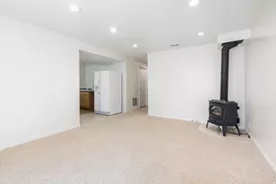2374 E Summerspring Ln, Salt Lake City, UT 84124 - Photo 11