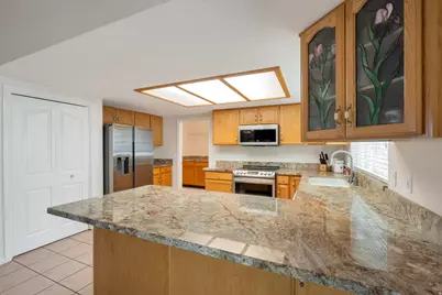 1386 W Bristol Ridge Rd S, West Jordan, UT 84088 - Photo 7
