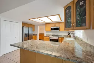 1386 W Bristol Ridge Rd S, West Jordan, UT 84088 - Photo 7