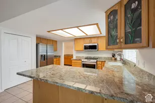 1386 W Bristol Ridge Rd S, West Jordan, UT 84088 - Photo 7