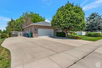 1386 W Bristol Ridge Rd S, West Jordan, UT 84088 - Photo 1