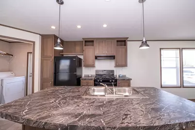 2491 N Highway 89 #403, Pleasant View, UT 84404 - Photo 11