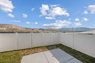 4477 E Hurstbourne Dr, Eagle Mountain, UT 84005 - Photo 31