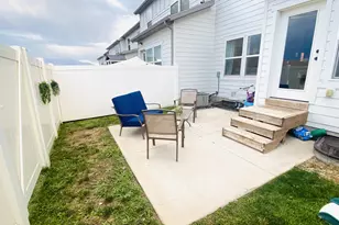 4477 E Hurstbourne Dr, Eagle Mountain, UT 84005 - Photo 25