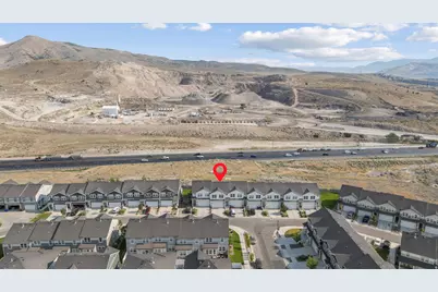 4477 E Hurstbourne Dr, Eagle Mountain, UT 84005 - Photo 37