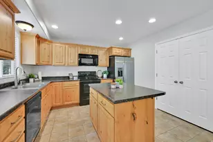 1764 W 5050 S, Roy, UT 84067 - Photo 9