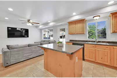 1764 W 5050 S, Roy, UT 84067 - Photo 11