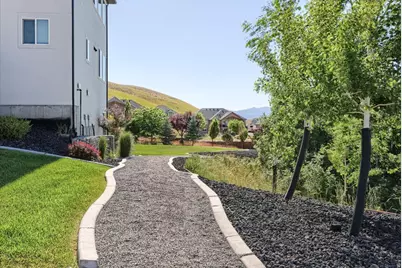 828 S Deer Rd, Tooele, UT 84074 - Photo 37